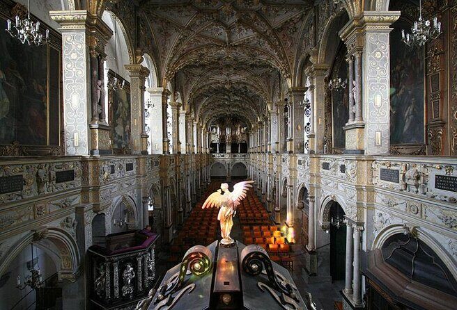 4-Hour Private Half-Day Frederiksborg Castle Tour - Frederiksborg Castle inside: royal lineage and Renaissance art