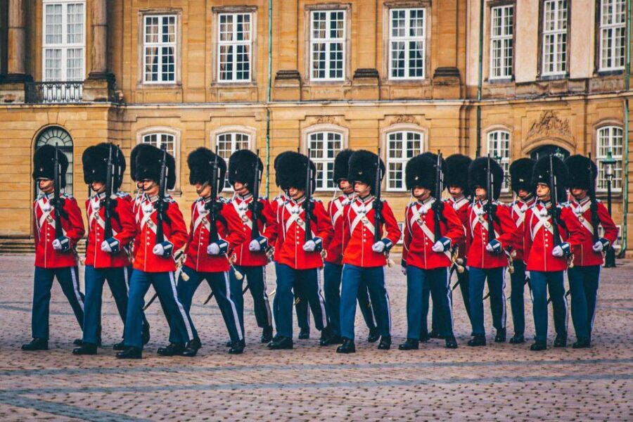 Best of Copenhagen Biking Tour-3 Hours, Small Group max 10 - Landmark Stops You’ll Remember: Little Mermaid, Amalienborg, Round Tower