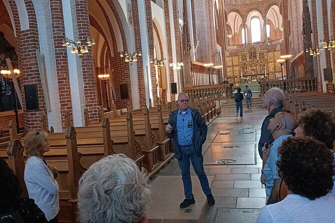 Cathedral ,Viking ships Tour, Palace and Castle (April) - Meeting point and pickup: how to avoid the morning scramble