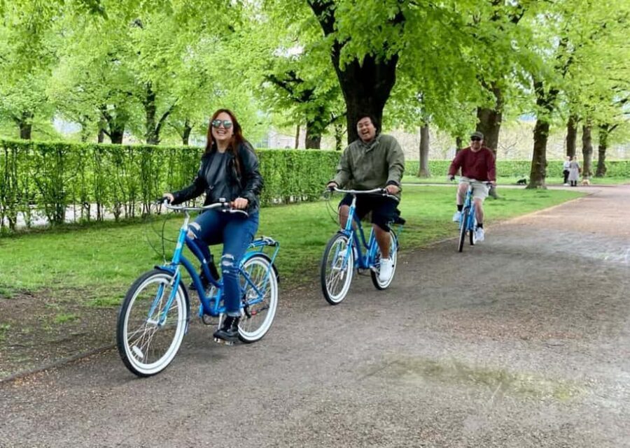 Copenhagen: 3-Hour City Highlights Bike Tour with Guide - Inderhavnsbroen and Christiania: the route’s personality switch