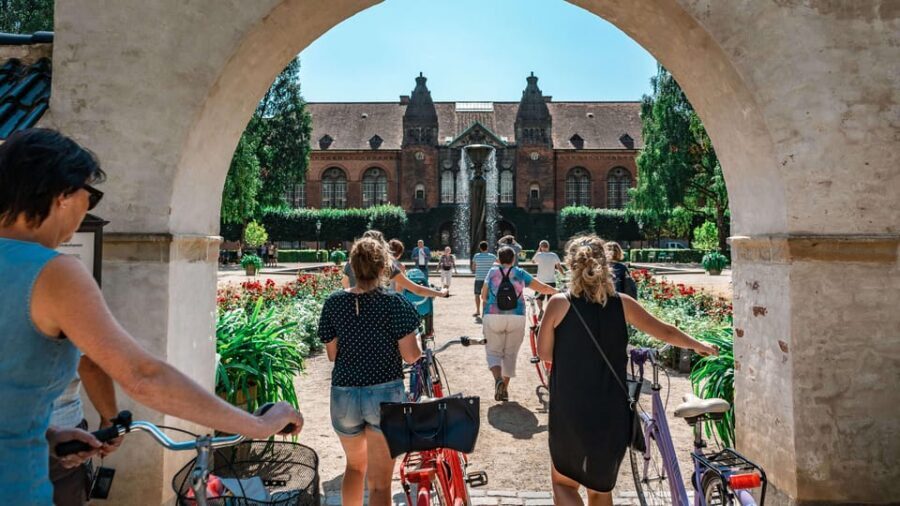 Copenhagen: 3-hour Private Guided Bike Tour - Meeting at Tropical Bikes, then rolling with your rental
