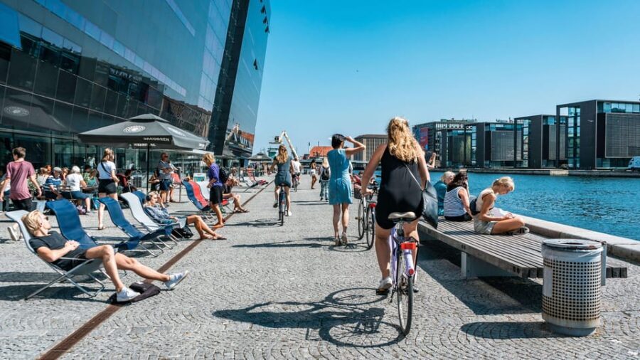 Copenhagen: 3-hour Private Guided Bike Tour - Private guide value in a 3-hour window