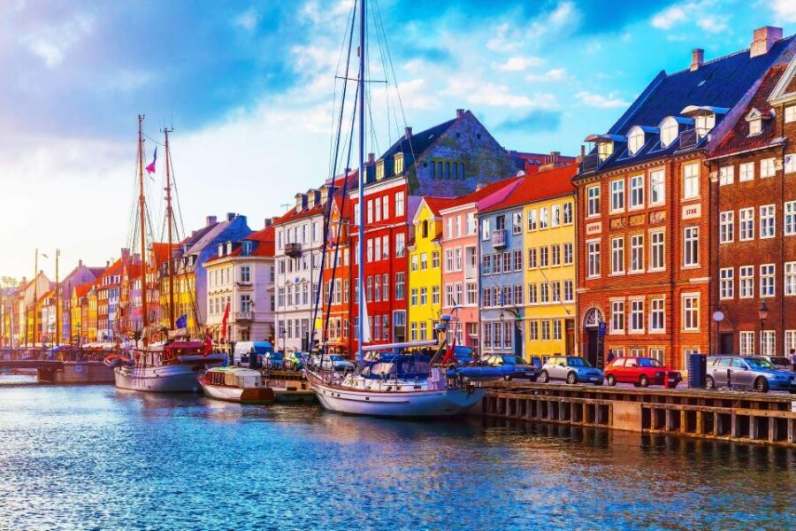 Copenhagen: Canal Boat Cruise & Old Town/Nyhavn Walking Tour - Price and value at about $274 per person