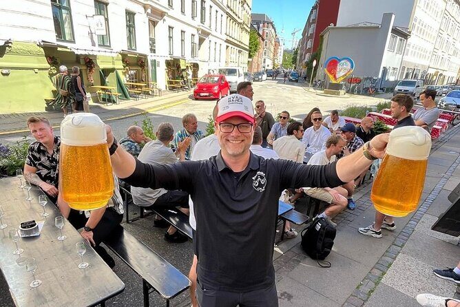 Copenhagen Craft BeerWalk in the City Center - Stork Fountain on Amagertorv: A Royal Gift With Three Storks