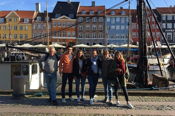 Copenhagen : Highlights Private Bike Tour - Meeting Point, Time on the Bike, and How to Prep