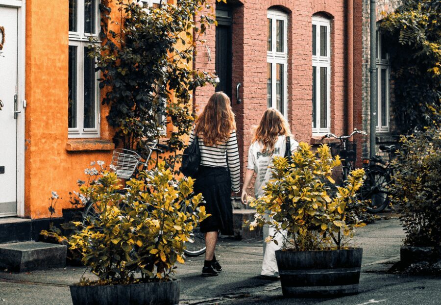 Copenhagen: Hygge & Highlights Walking Tour with Local Guide - Entering Sankt Pauls Kirke: how the walk starts in real life