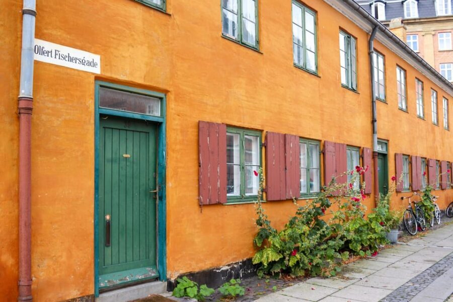 Copenhagen: Hygge & Highlights Walking Tour with Local Guide - King’s Garden and Rosenborg Castle area: a walk that adds breathing room