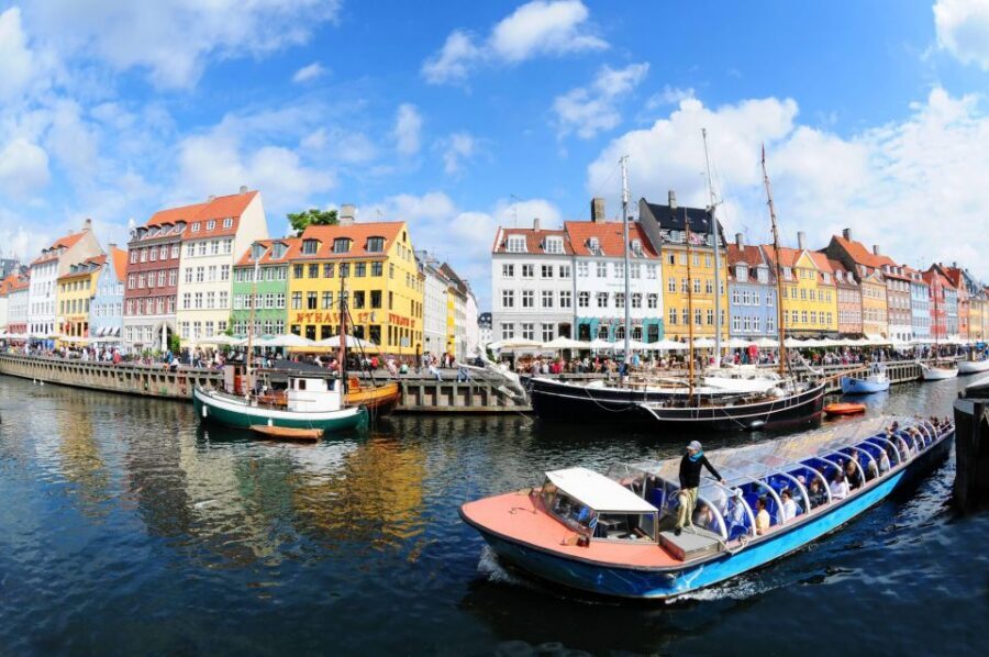 Copenhagen: Old Town and Nyhavn Private Family Tour - Nyhavn Finish: Waterfront Color and the Memorial Anchor