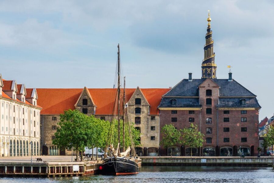 Copenhagen Old Town, Nyhavn, Canal Walking Tour & Christiana - Choosing the 3-hour walk: Christianshavn and the Church of Our Savior