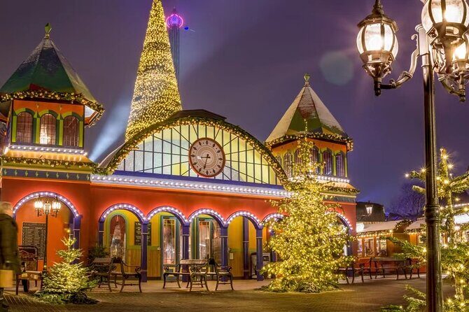 Copenhagen Private Christmas Walking Tour with Gløgg - Stork Fountain: Christmas performances, baked apple energy, and gløgg stops
