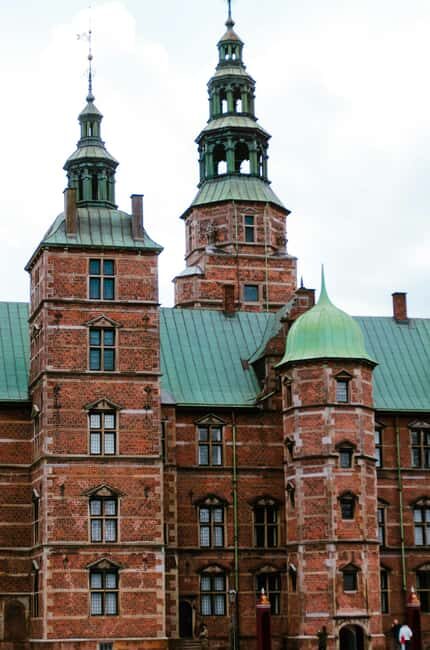 Copenhagen: Tour with Private Guide - Little Mermaid: what you get from a guide in a quick iconic stop