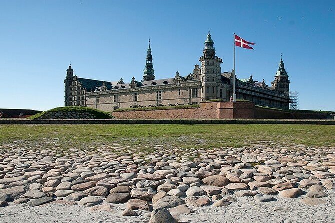 E Biking Adventure to Kronborg Castle - Helsingør Along the Route: Hamlet Country by Bike
