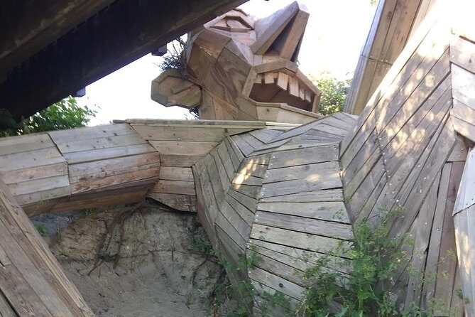 The Forgotten Giants Private Tour - Sleeping Louis in Rødovre: a secret nap spot with a big mouth