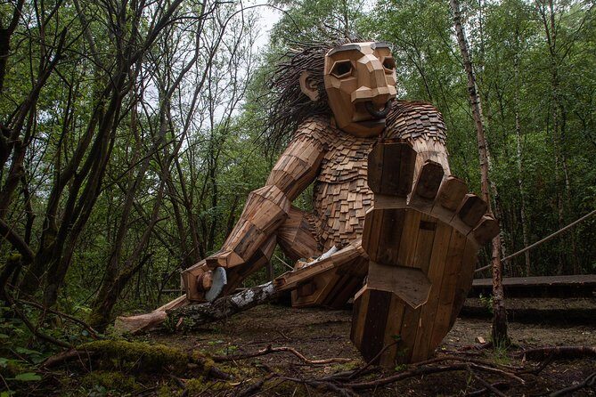 The Forgotten Giants Private Tour - Little Tilde in Vallensbæk Mose: quiet nature views through the trees