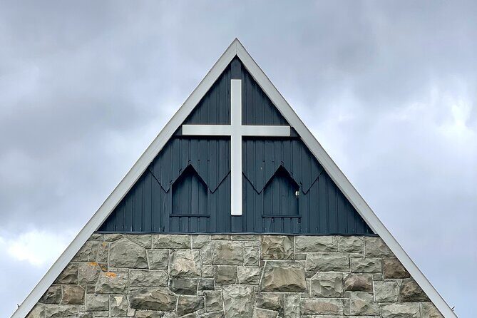 Understanding Klaksvík: A Self-guided city tour in KlaksvÍk - Stop 2: Djupumyrar Stadium and the KÍ football story