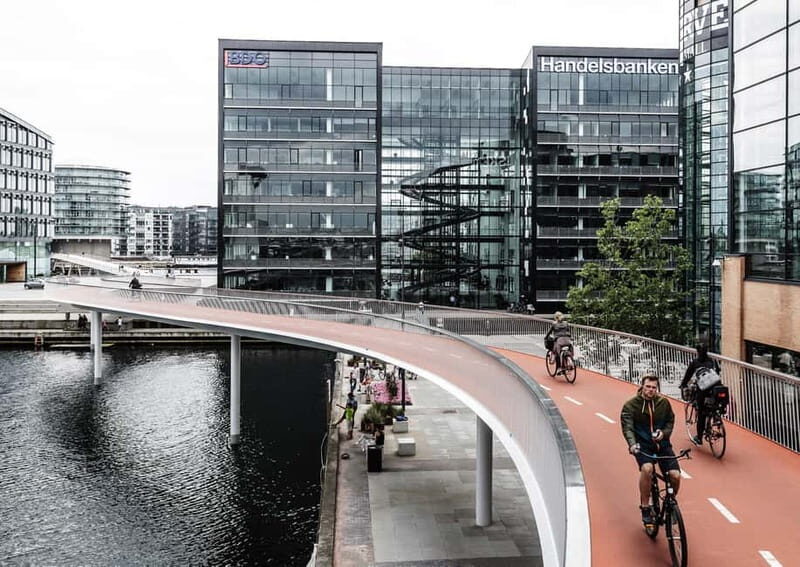 Urban Design and Livability E-bike Tour - Historic planning and modern development: how the tour tells the story